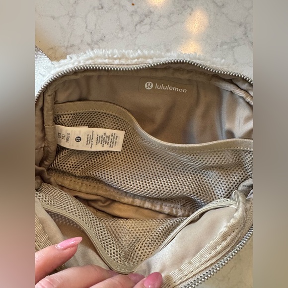 lululemon Cream Fleece Sherpa Belt Bag - Picture 5 of 7